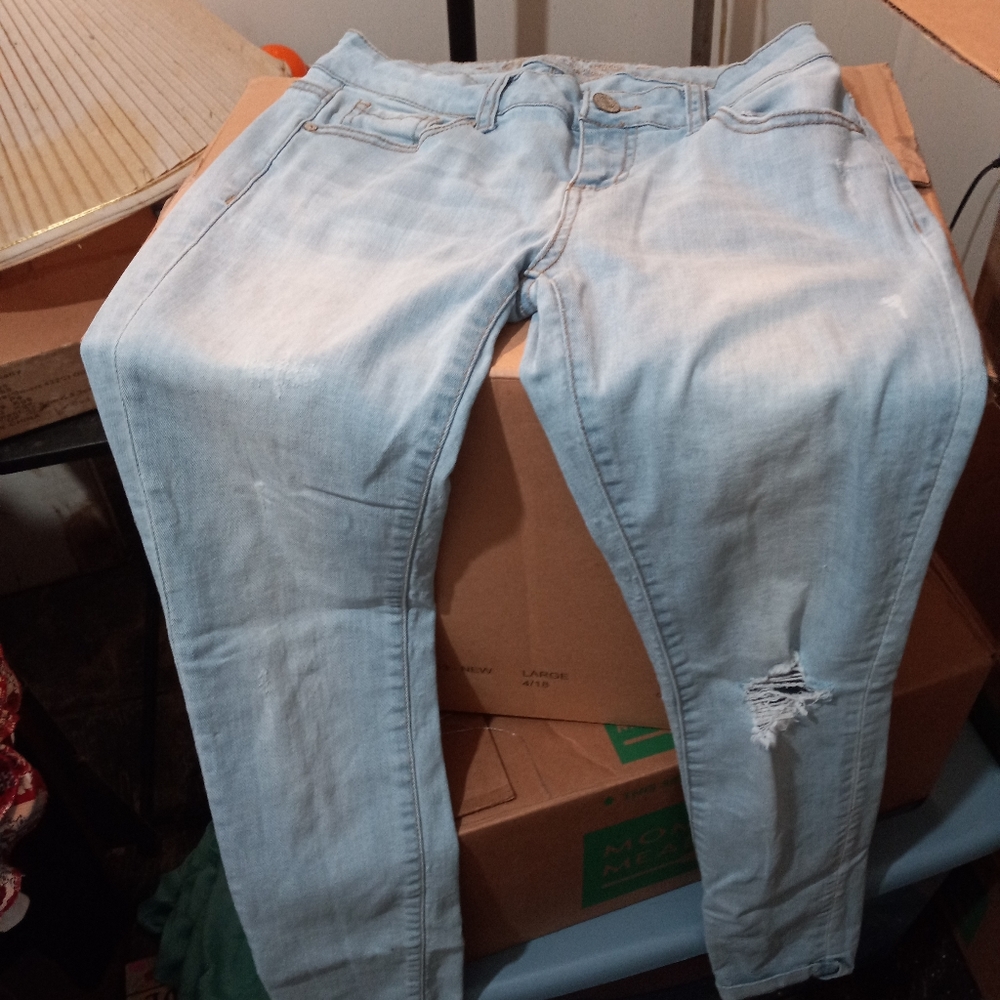 Pants - Picture 8 of 10
